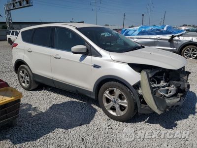 Czwarte zdjęcie samochodu z boku: 2015 FORD ESCAPE SE VIN:1FMCU9GX3FUA56083 - miniatura