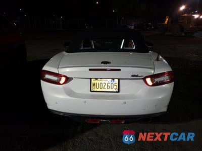 Zdjęcie 6 z 12 samochodu: 2017 FIAT 124 SPIDER CLASSICA VIN:JC1NFAEK3H0106407 - miniatura