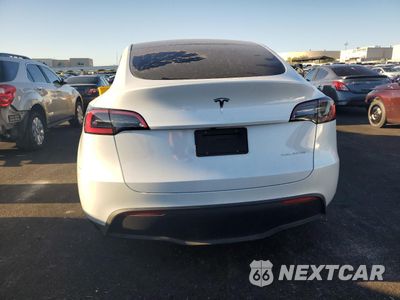 Zdjęcie 6 z 15 samochodu: 2024 TESLA MODEL Y VIN:7SAYGDEE4RF158417 - miniatura