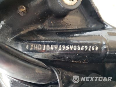 Zdjęcie 8 z 9 samochodu: 2005 HARLEY-DAVIDSON FLSTN VIN:1HD1BNY195Y036916 - miniatura