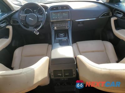 Zdjęcie 8 z 13 samochodu: 2020 JAGUAR F-PACE PREMIUM VIN:SADCJ2FX8LA633102 - miniatura