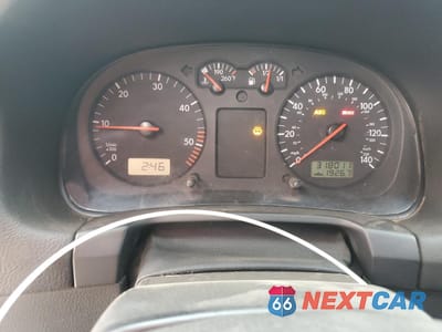 Zdjęcie 9 z 14 samochodu: 2001 VOLKSWAGEN GOLF GL TDI VIN:WVWBP21J21W070766 - miniatura