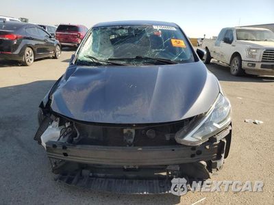 Piąte zdjęcie samochodu w środku: 2019 NISSAN SENTRA S VIN:3N1AB7AP2KY362944 - miniatura