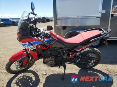 Trzecie zdjęcie samochodu z tyłu: 2024 HONDA CRF1000 D VIN:JH2SD1558RK000019 - miniatura