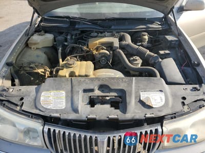 Zdjęcie 11 z 12 samochodu: 2000 LINCOLN TOWN CAR SIGNATURE VIN:1LNHM82WXYY770304 - miniatura