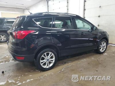 Trzecie zdjęcie samochodu z tyłu: 2019 FORD ESCAPE SE VIN:1FMCU9GDXKUA31603 - miniatura