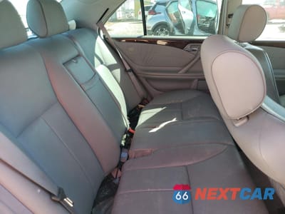 Zdjęcie 10 z 12 samochodu: 2000 MERCEDES-BENZ E 320 VIN:WDBJF65G8YA958920 - miniatura