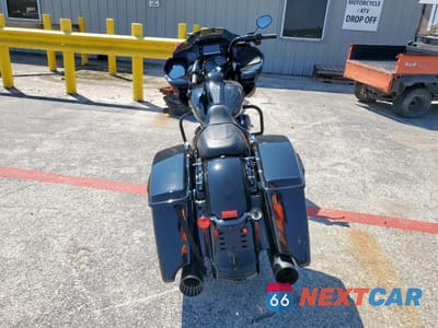 Czwarte zdjęcie samochodu z boku: 2018 HARLEY-DAVIDSON FLTRXS ROAD GLIDE SPECIAL VIN:1HD1KTC1XJB614613 - miniatura