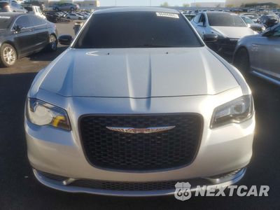 Piąte zdjęcie samochodu w środku: 2019 CHRYSLER 300 TOURING VIN:2C3CCAAG6KH609926 - miniatura