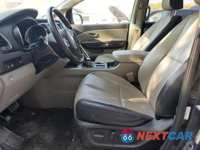 Zdjęcie 7 z 13 samochodu: 2020 KIA SEDONA LX VIN:KNDMB5C19L6646992 - miniatura