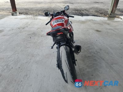 Czwarte zdjęcie samochodu z boku: 2023 BMW S 1000 RR VIN:WB10E6309P6H61505 - miniatura