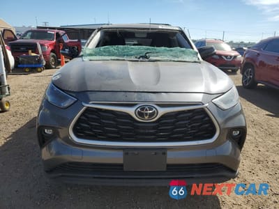 Piąte zdjęcie samochodu w środku: 2022 TOYOTA HIGHLANDER L VIN:5TDBZRBH7NS257912 - miniatura