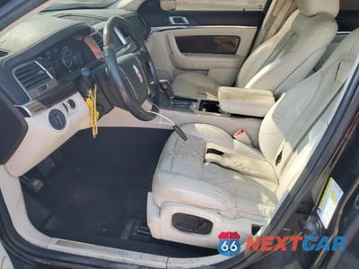 Zdjęcie 7 z 13 samochodu: 2009 LINCOLN MKS VIN:1LNHM93R69G618090 - miniatura