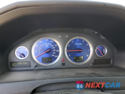 Zdjęcie 9 z 12 samochodu: 2005 VOLVO S60 R VIN:YV1RH527X52475636 - miniatura