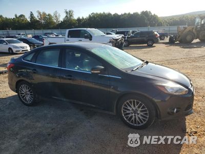 Czwarte zdjęcie samochodu z boku: 2014 FORD FOCUS TITANIUM VIN:1FADP3J2XEL316175 - miniatura