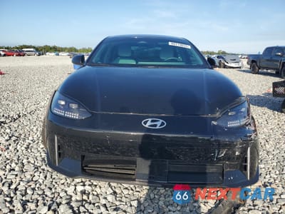 Piąte zdjęcie samochodu w środku: 2023 HYUNDAI IONIQ 6 SEL VIN:KMHM34AA6PA046147 - miniatura