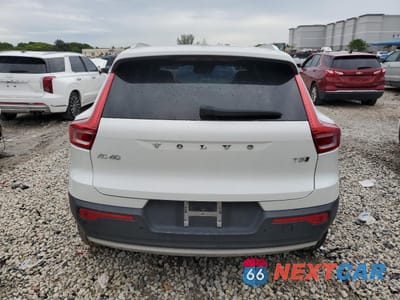Zdjęcie 6 z 13 samochodu: 2019 VOLVO XC40 T5 MOMENTUM VIN:YV4162UK1K2101434 - miniatura