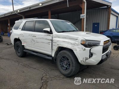 Czwarte zdjęcie samochodu z boku: 2016 TOYOTA 4RUNNER SR5/SR5 PREMIUM VIN:JTEBU5JR0G5346744 - miniatura