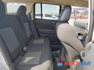 Zdjęcie 10 z 13 samochodu: 2009 JEEP PATRIOT SPORT VIN:1J4FT28B99D102657 - miniatura