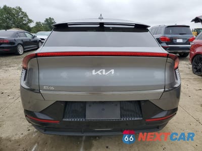 Zdjęcie 6 z 12 samochodu: 2022 KIA EV6 AWD 4D SUV WIND VIN:KNDC3DLC4N5044871 - miniatura