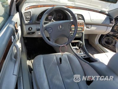 Zdjęcie 8 z 13 samochodu: 2001 MERCEDES-BENZ CLK 320 VIN:WDBLK65G51T065036 - miniatura