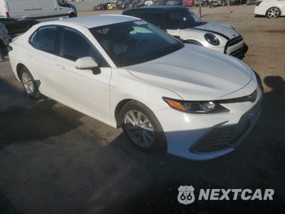 Czwarte zdjęcie samochodu z boku: 2022 TOYOTA CAMRY LE VIN:4T1C11AK7NU663853 - miniatura