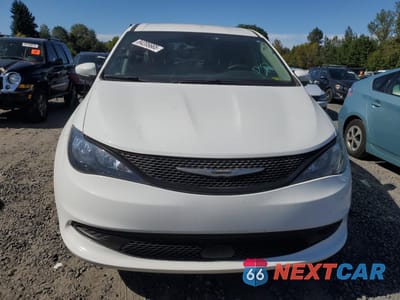 Piąte zdjęcie samochodu w środku: 2023 CHRYSLER VOYAGER LX VIN:2C4RC1CG1PR550921 - miniatura