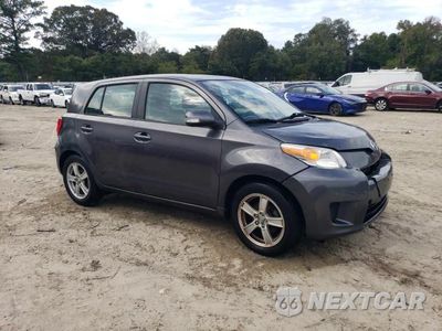 Czwarte zdjęcie samochodu z boku: 2011 TOYOTA SCION XD VIN:JTKKU4B45B1011974 - miniatura