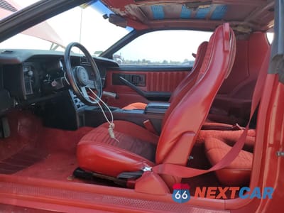 Zdjęcie 7 z 12 samochodu: 1985 CHEVROLET CAMARO VIN:1G1FP87H3FN141889 - miniatura