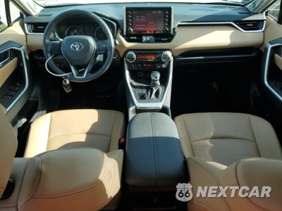 Zdjęcie 8 z 14 samochodu: 2020 TOYOTA RAV4 XLE PREMIUM VIN:JTMA1RFV0LD055733 - miniatura