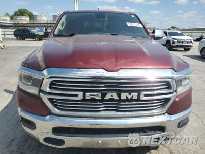 Piąte zdjęcie samochodu w środku: 2020 RAM 1500 LARAMIE VIN:1C6SRFJT7LN149174 - miniatura