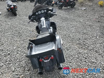 Zdjęcie 6 z 9 samochodu: 2017 HARLEY-DAVIDSON FLHX STREET GLIDE VIN:1HD1KBC19HB609827 - miniatura