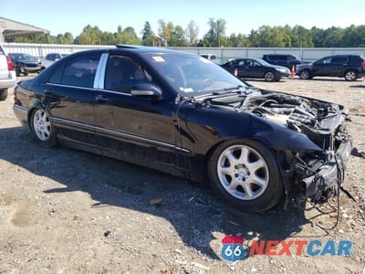 Czwarte zdjęcie samochodu z boku: 2002 MERCEDES-BENZ S 500 VIN:WDBNG75J22A238777 - miniatura