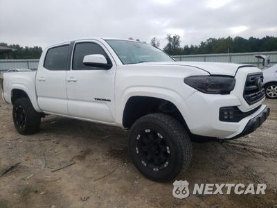 Czwarte zdjęcie samochodu z boku: 2018 TOYOTA TACOMA DOUBLE CAB VIN:5TFAX5GN8JX131460 - miniatura