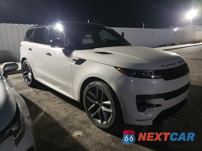 Czwarte zdjęcie samochodu z boku: 2025 LAND ROVER RANGE ROVER SPORT DYNAMIC SE VIN:SAL1L9E40SA426157 - miniatura