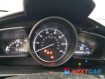 Zdjęcie 9 z 13 samochodu: 2019 MAZDA CX-3 SPORT VIN:JM1DKFB71K0424704 - miniatura