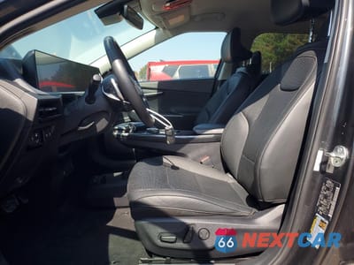 Zdjęcie 7 z 14 samochodu: 2023 KIA EV6 LIGHT VIN:KNDC34LA4P5156555 - miniatura