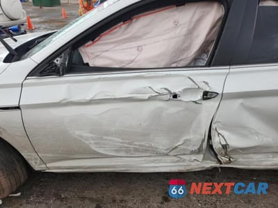 Zdjęcie 7 z 12 samochodu: 2024 VOLKSWAGEN JETTA SEL VIN:3VWGM7BU9RM085679 - miniatura