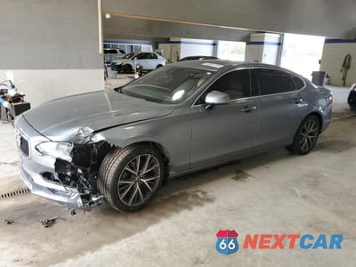 2018 VOLVO S90 T5 MOMENTUM LVY982MK2JP006231 - główne zdjęcie licytacji z USA - miniatura