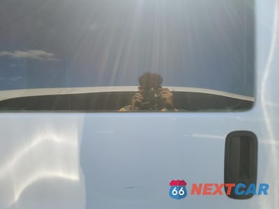 Zdjęcie 11 z 13 samochodu: 2003 CHEVROLET EXPRESS G2500 VIN:1GCGG25U631123883 - miniatura