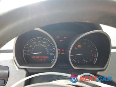 Zdjęcie 9 z 15 samochodu: 2005 BMW Z4 2.5 VIN:4USBT33575LR71151 - miniatura
