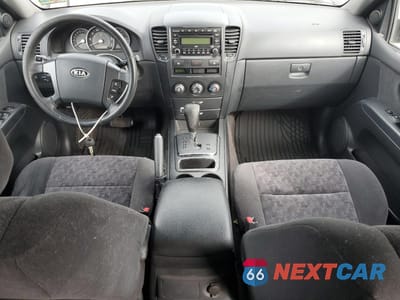 Zdjęcie 8 z 13 samochodu: 2012 KIA SORENTO EX VIN:KNDJC735985846010 - miniatura