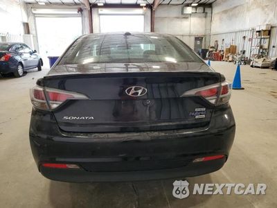 Zdjęcie 6 z 13 samochodu: 2017 HYUNDAI SONATA PLUG-IN HYBRID VIN:KMHE54L26HA045165 - miniatura