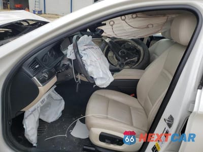 Zdjęcie 7 z 12 samochodu: 2016 BMW 528 XI VIN:WBA5A7C50GG148246 - miniatura
