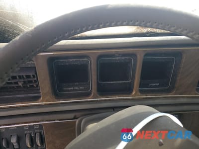 Zdjęcie 9 z 12 samochodu: 1986 LINCOLN MARK VII VIN:1LNBP98F1GY722599 - miniatura