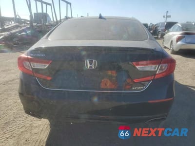 Zdjęcie 6 z 12 samochodu: 2018 HONDA ACCORD SPORT VIN:1HGCV1F38JA032343 - miniatura