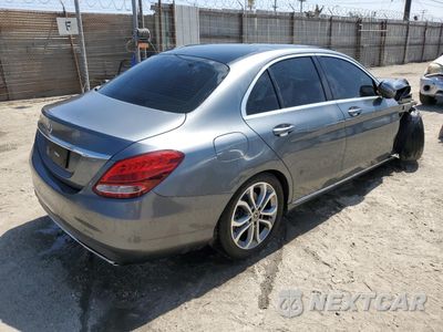 Trzecie zdjęcie samochodu z tyłu: 2018 MERCEDES-BENZ C 300 VIN:55SWF4JB3JU250348 - miniatura