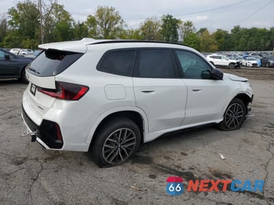Trzecie zdjęcie samochodu z tyłu: 2023 BMW X1 XDRIVE28I VIN:WBX73EF09P5W21036 - miniatura