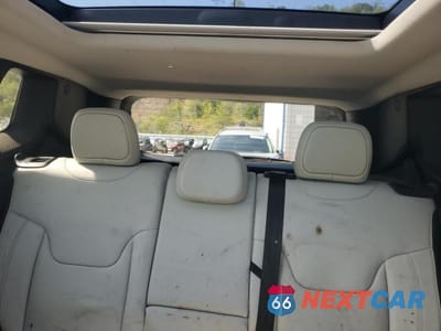 Zdjęcie 10 z 13 samochodu: 2022 JEEP RENEGADE LIMITED VIN:ZACNJDD12NPN99737 - miniatura
