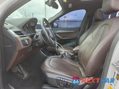 Zdjęcie 7 z 13 samochodu: 2016 BMW X1 XDRIVE28I VIN:WBXHT3C36G5E47257 - miniatura